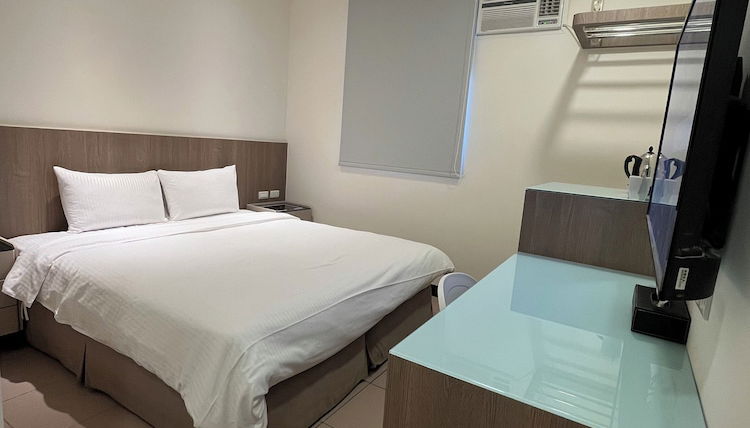 Photo 1 - FULL STAY