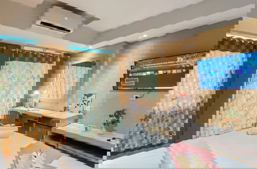 Foto 5 - Good And Homey Studio Apartment At Springhill Terrace Residence