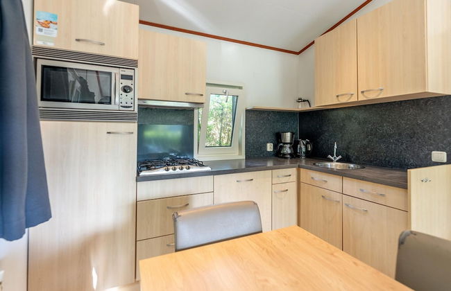 Family Chalet in Netherlands Holiday Park - Foto 6