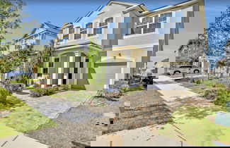 Foto 1 - Beautiful Pool Villa With Spa And Game Room 7 Bedroom Home by RedAwning
