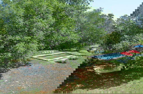 Foto 21 - Unique Villa With Private Pool