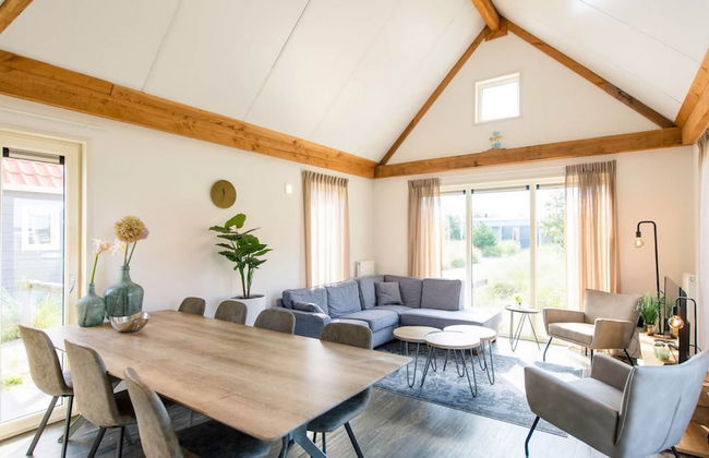 Modern Lodge With two Bath Rooms, Near the Beach - Photo 8