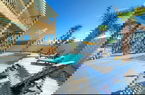 Foto 36 - Frisky Flip Flopper by Avantstay Pool + Views