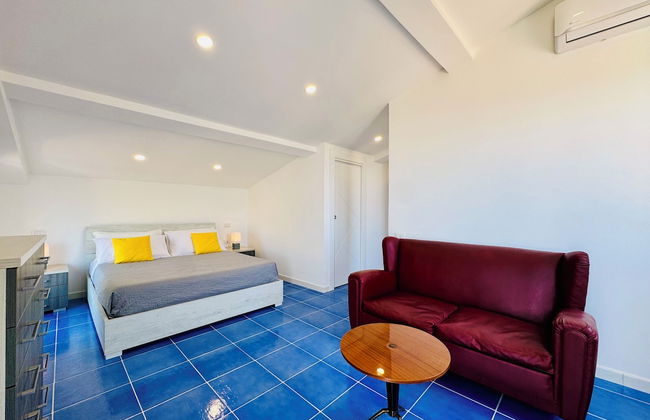 YourHome - La Famiglia Apartment - Photo 3