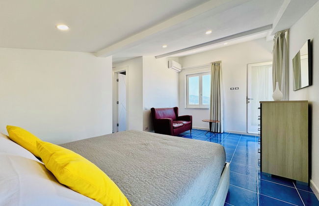 YourHome - La Famiglia Apartment - Photo 5