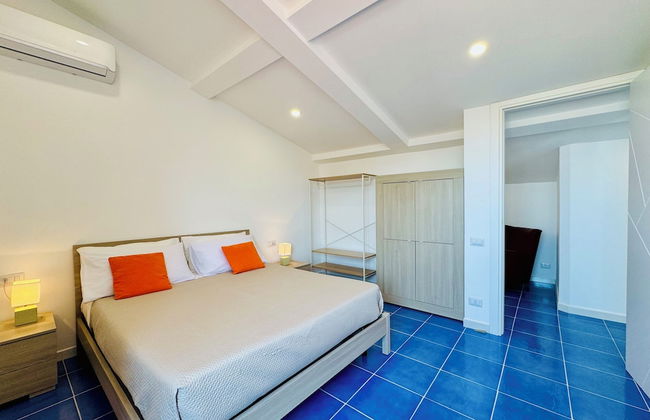 YourHome - La Famiglia Apartment - Photo 1