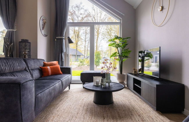 Eco Villa in Latour by Scenic Pond - Foto 1