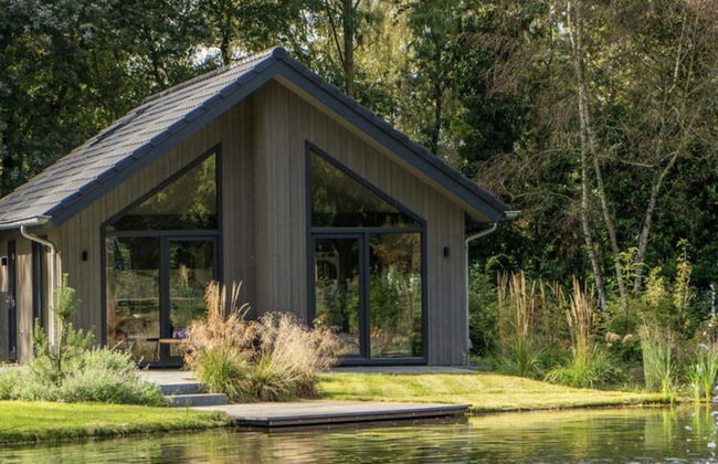 Eco Villa in Latour by Scenic Pond - Foto 27