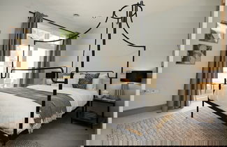 Photo 2 - The Putney Hideaway - Modern and Elegant 3bdr Flat With Patio