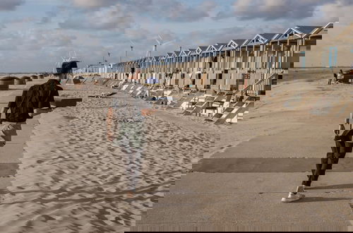 Foto 25 - Beautifully Situated Holiday Home on the North Sea Beach of Wijk aan Zee