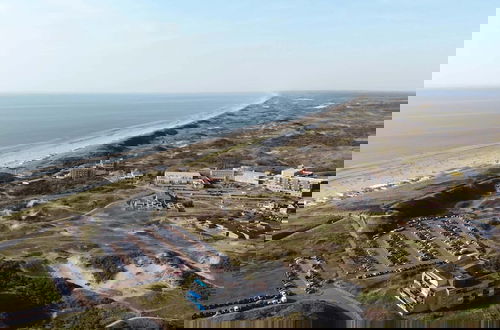 Foto 38 - Beautifully Situated Holiday Home on the North Sea Beach of Wijk aan Zee