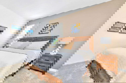 Foto 6 - 16 Guest Lakefront Home w Pool BBQ