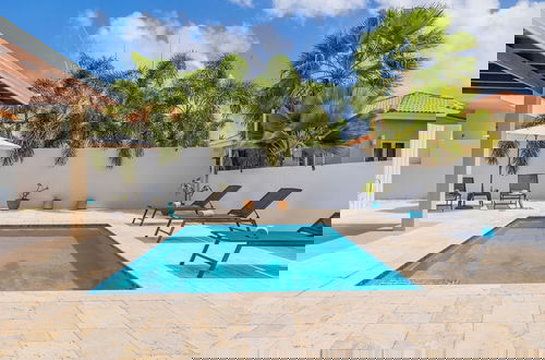 Foto 36 - High-end Pool Getaway Upscale 5 Location BBQ