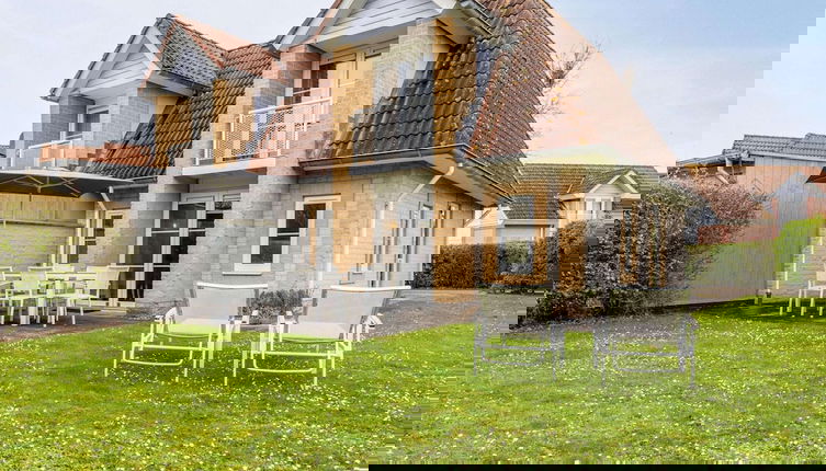 Foto 1 - Restyled Villa With Sauna, 1km From the Beach