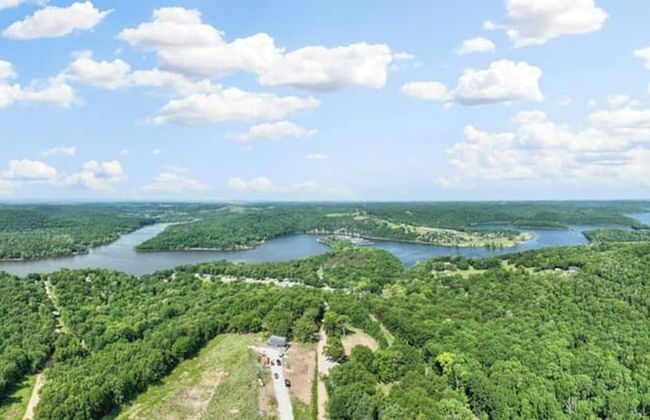 Romantic Lake Haven - Couples' Cabin - Foto 28