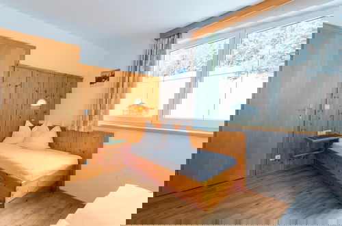 Foto 9 - Large Apartment With a Large Balcony in Kappl