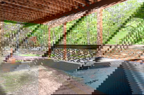 Foto 39 - Coyote Cabin by Avantstay Hot Tub + Walk to Lake