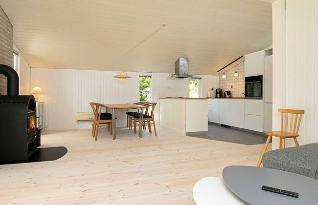 8 Person Holiday Home in Hals - Foto 15