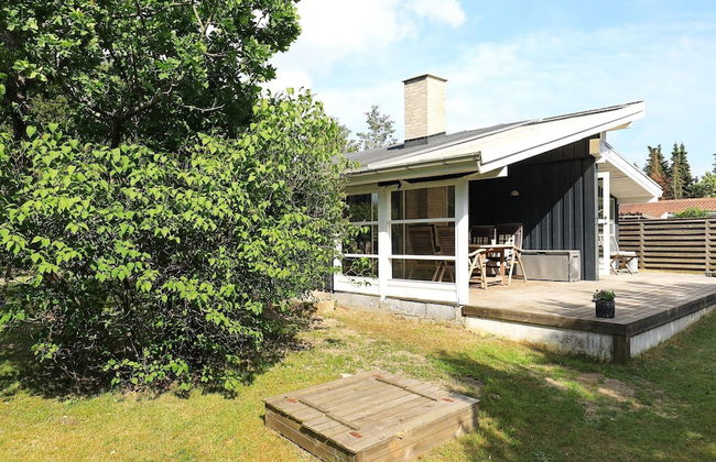 8 Person Holiday Home in Hals - Foto 23