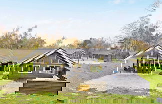 Foto 1 - 16 Person Holiday Home in Vaeggerlose
