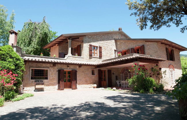 Villa in Casentino With Pool & Castle Views - Photo 33