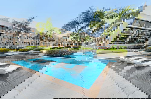 Foto 1 - Waves - Stylish 1BR in JVC with Balcony & Pool