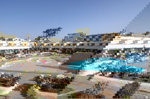 Foto 34 - Blissful Holiday Home in Maspalomas With Swimming Pool