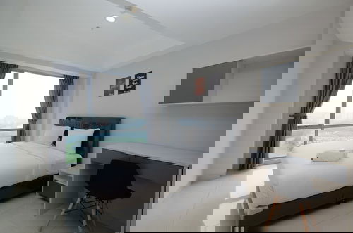 Foto 1 - Spacious Minimalist Style 1Br Apartment The Mansion Kemayoran