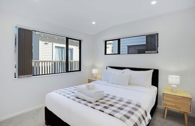 Style Serenity Townhouse with Parking - Foto 10