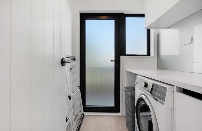 Style Serenity Townhouse with Parking - Foto 7