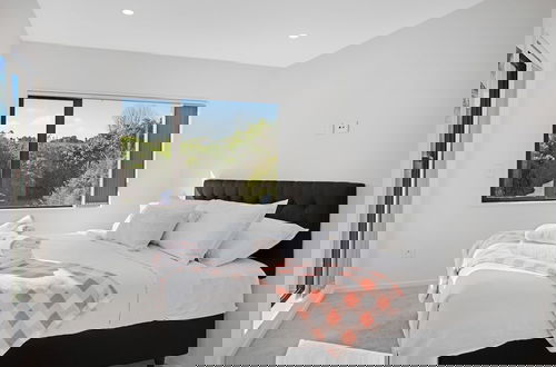 Foto 13 - Style Serenity Townhouse with Parking