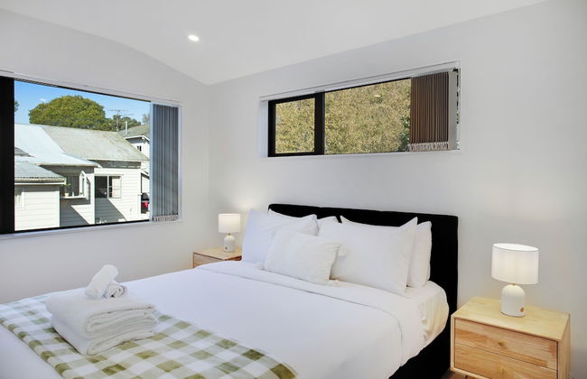 Style Serenity Townhouse with Parking - Foto 1