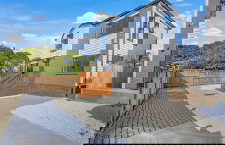 Foto 2 - Style Serenity Townhouse with Parking