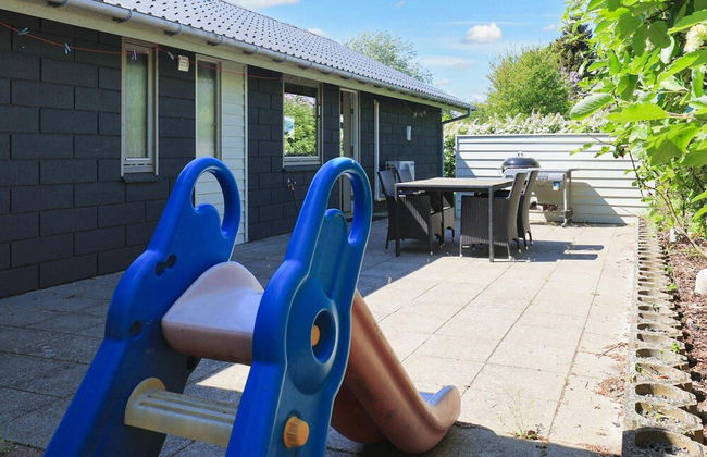 6 Person Holiday Home in Karrebaeksminde - Foto 12