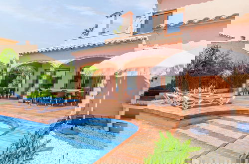 Foto 6 - Luxurious Villa St Pere Pescador With Swimming Pool