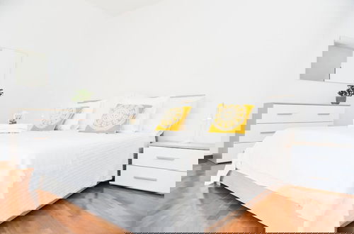 Foto 2 - One and Only Central City Penthouse