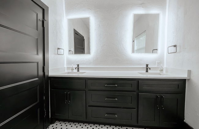 Cozy 6BR Home Near Plaza Dist -sleeps 15 - Foto 52