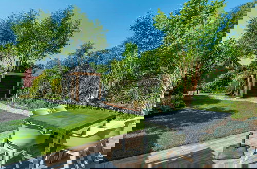 Foto 12 - Holiday Home With Elegant Garden