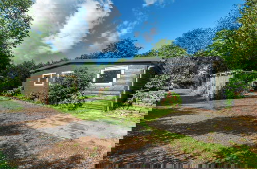 Foto 23 - Luxurious Bungalow With Terrace