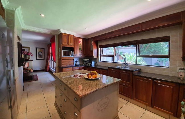 Or Tambo Airport Holiday Home - Foto 18