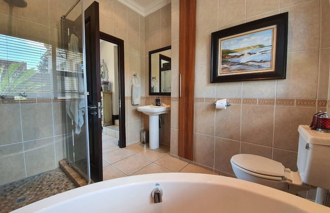 Or Tambo Airport Holiday Home - Foto 24