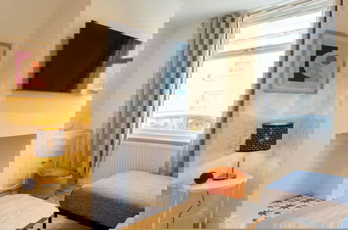 Photo 26 - Bright & Airy 2BD - 10min walk to Centre