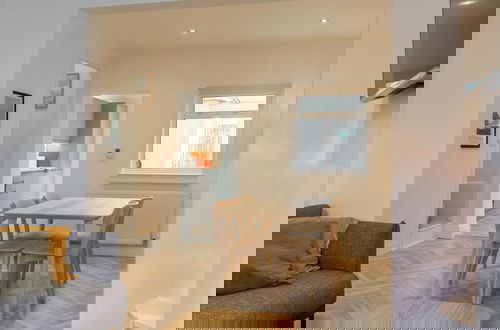 Photo 28 - Bright & Airy 2BD - 10min walk to Centre