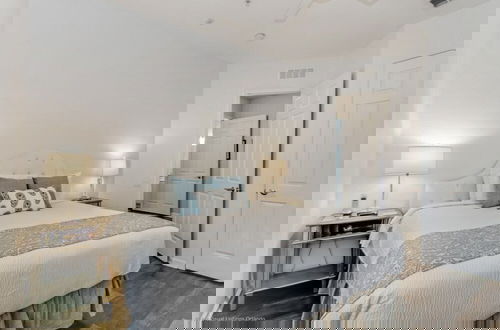 Foto 5 - Beautiful Modern Vista Cay Condo, Near Parks-2011