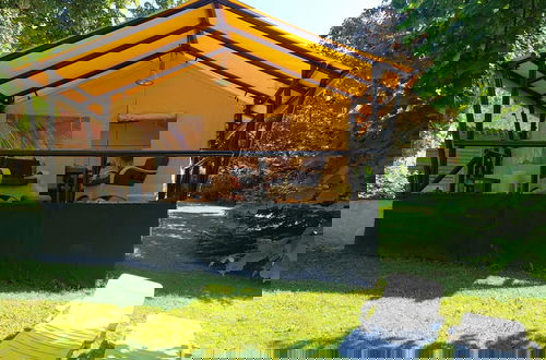 Photo 20 - Romantic Cottage With Shared Swimming Pool
