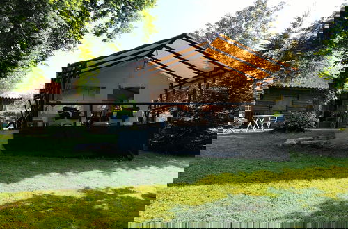 Photo 54 - Romantic Cottage With Shared Swimming Pool