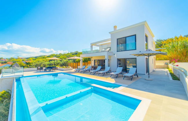 Villa Halcyon in St Stefanos Bay - Foto 1