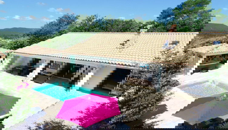 Foto 1 - Modern Holiday Home With Private Pool and Garden