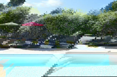 Foto 17 - Modern Holiday Home With Private Pool and Garden