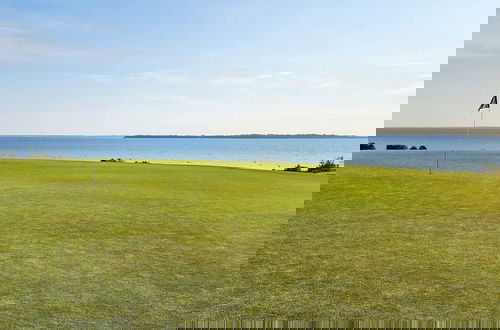 Photo 14 - 5 Star Holiday Home in RAA
